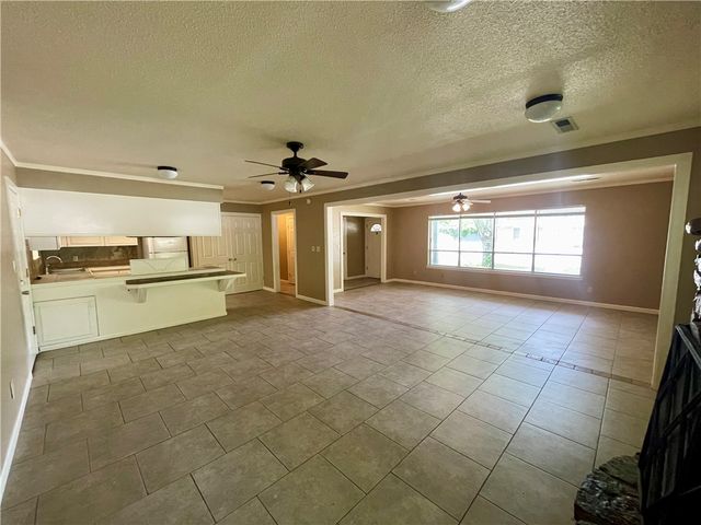 1607 McRay Avenue, Springdale, AR 72762