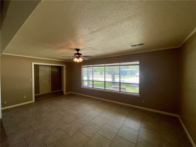 1607 McRay Avenue, Springdale, AR 72762
