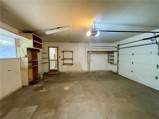 1607 McRay Avenue, Springdale, AR 72762