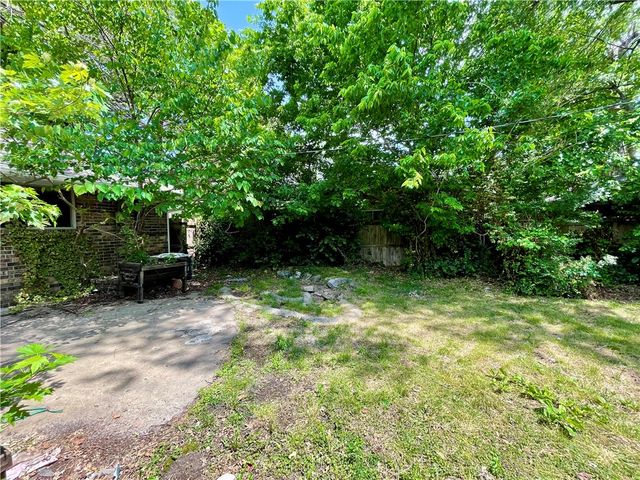 1607 McRay Avenue, Springdale, AR 72762