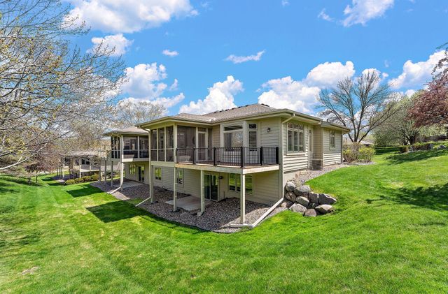8914 Hilloway Road, Eden Prairie, MN 55347