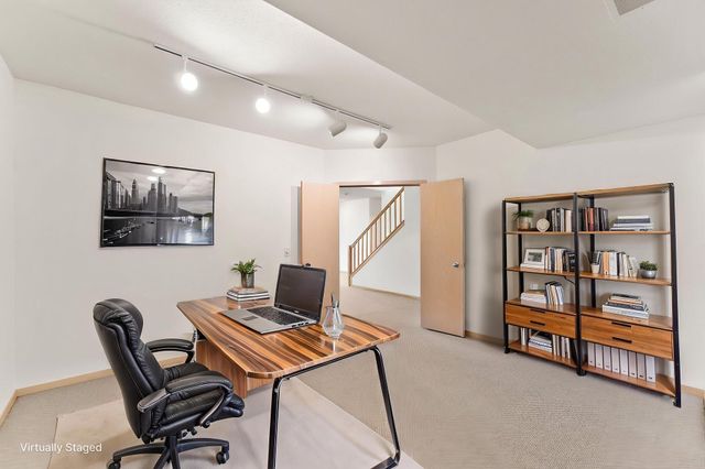 8914 Hilloway Road, Eden Prairie, MN 55347