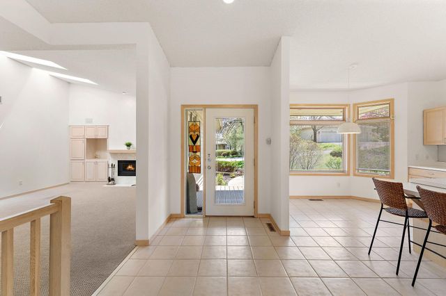 8914 Hilloway Road, Eden Prairie, MN 55347