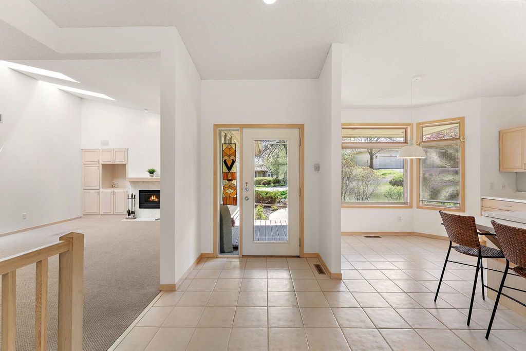 8914 Hilloway Road, Eden Prairie, MN 55347 — photo 4