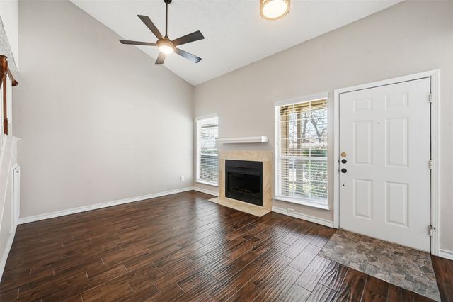 1471 Meadowood Village Drive, Fort Worth, TX 76120