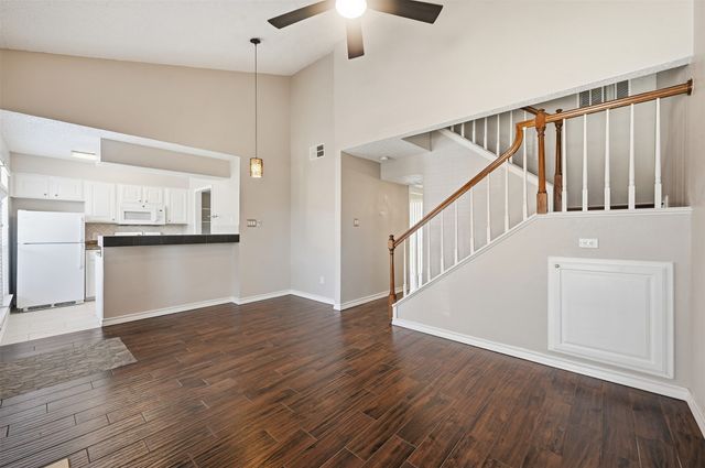 1471 Meadowood Village Drive, Fort Worth, TX 76120