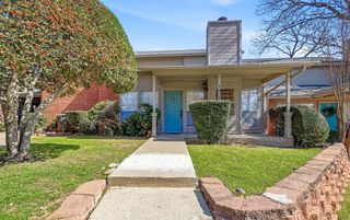 1471 Meadowood Village Drive, Fort Worth, TX 76120