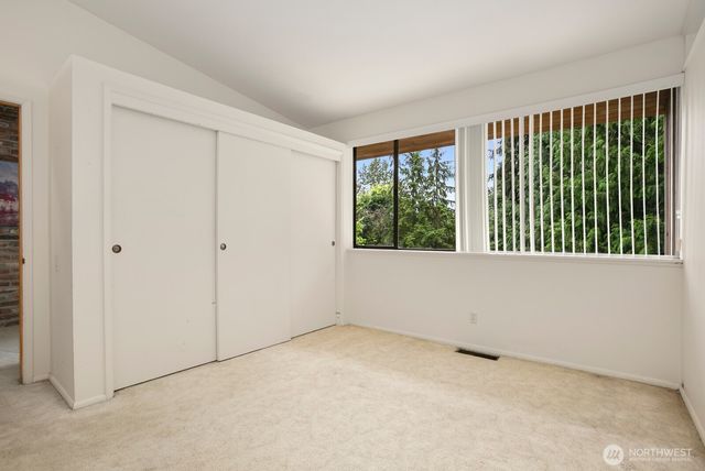 11880 NE 36th Place, Bellevue, WA 98005