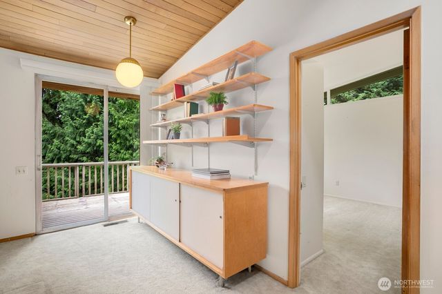11880 NE 36th Place, Bellevue, WA 98005