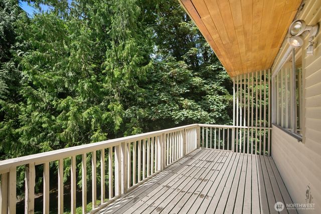 11880 NE 36th Place, Bellevue, WA 98005