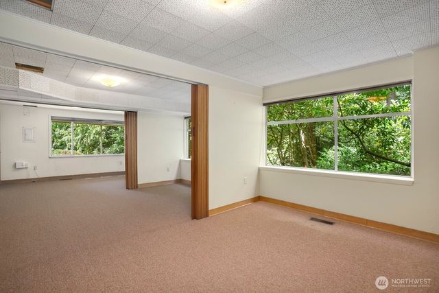 11880 NE 36th Place, Bellevue, WA 98005