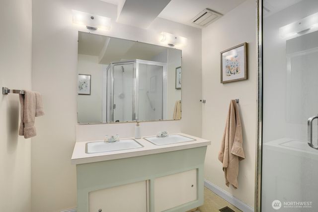 11880 NE 36th Place, Bellevue, WA 98005