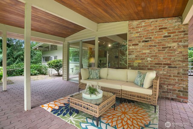 11880 NE 36th Place, Bellevue, WA 98005