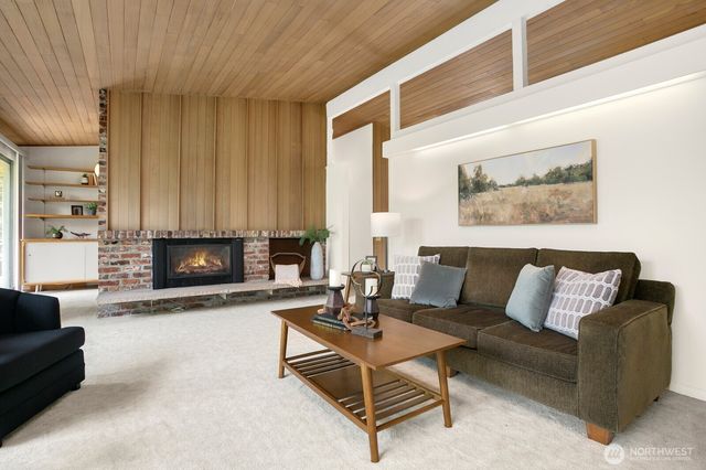 11880 NE 36th Place, Bellevue, WA 98005