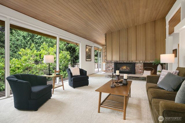 11880 NE 36th Place, Bellevue, WA 98005