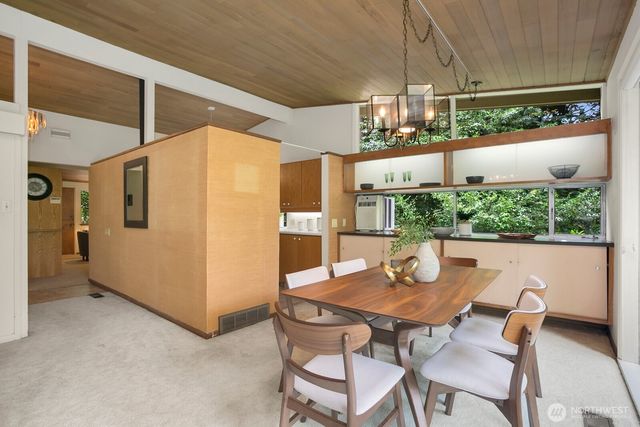 11880 NE 36th Place, Bellevue, WA 98005