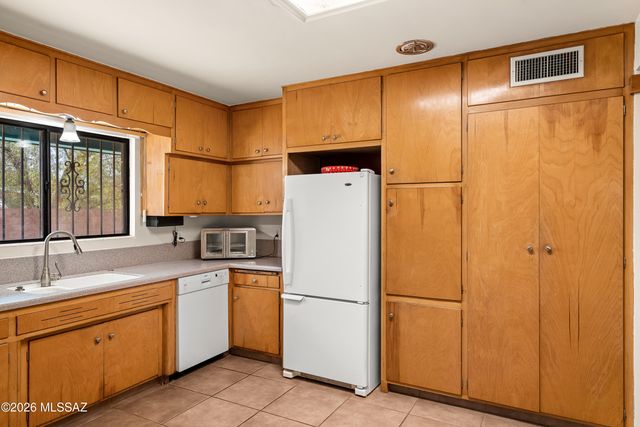 5646 E Towner Street, Tucson, AZ 85712