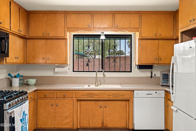 5646 E Towner Street, Tucson, AZ 85712