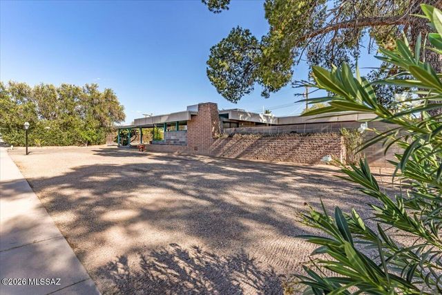 5646 E Towner Street, Tucson, AZ 85712
