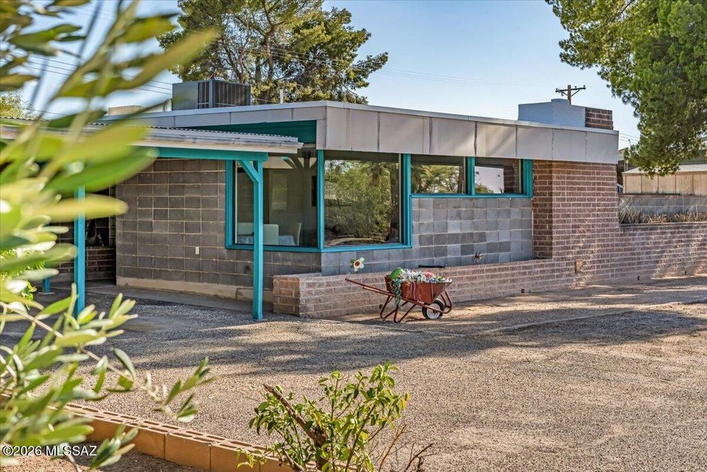 5646 E Towner Street, Tucson, AZ 85712