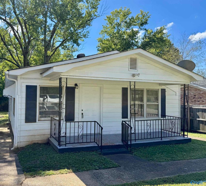 6704 Hollow Road, Huntsville, AL 35810