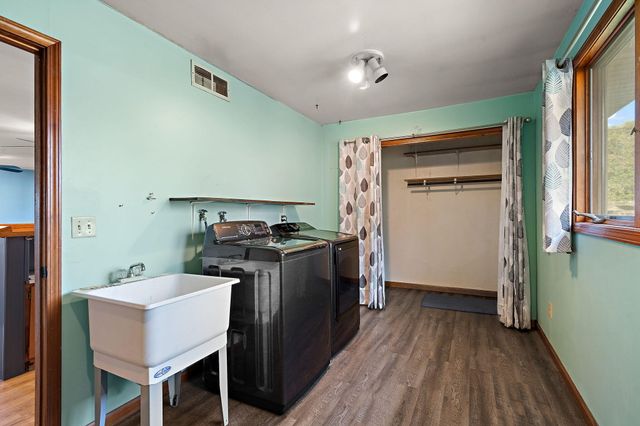 9542 Roosevelt Place, Crown Point, IN 46307