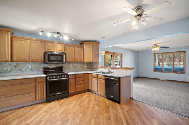 9542 Roosevelt Place, Crown Point, IN 46307