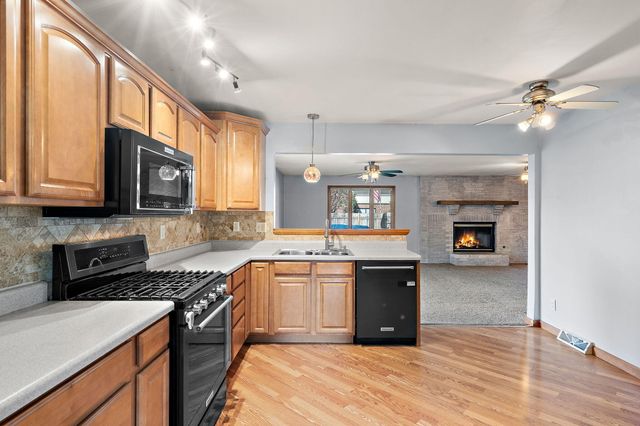 9542 Roosevelt Place, Crown Point, IN 46307