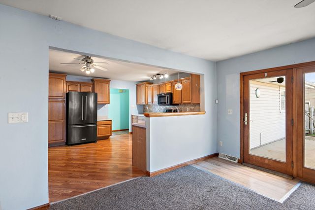 9542 Roosevelt Place, Crown Point, IN 46307