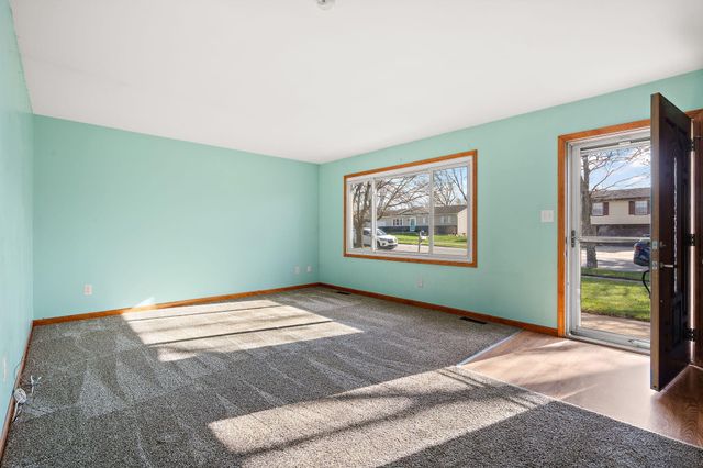 9542 Roosevelt Place, Crown Point, IN 46307