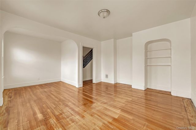 419 S 4th Avenue, Mount Vernon, NY 10550