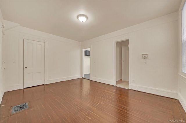 419 S 4th Avenue, Mount Vernon, NY 10550