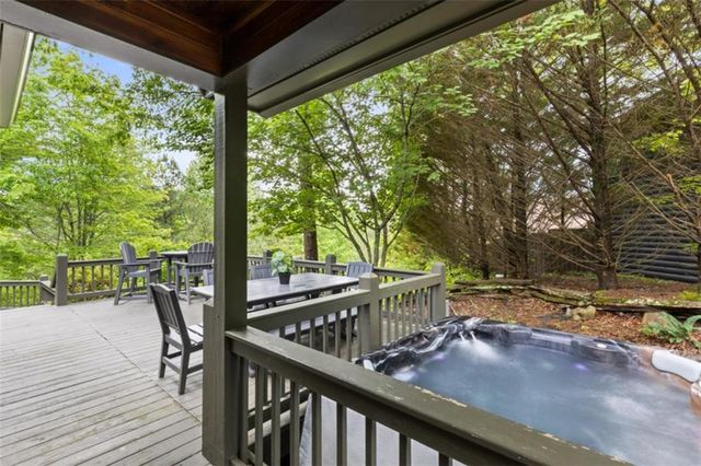 25 Walhala Trail, Blue Ridge, GA 30513