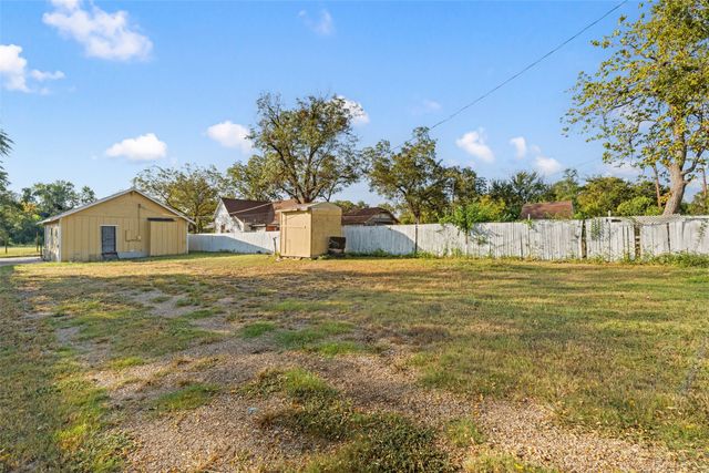 1815 Maple Avenue, Waco, TX 76707