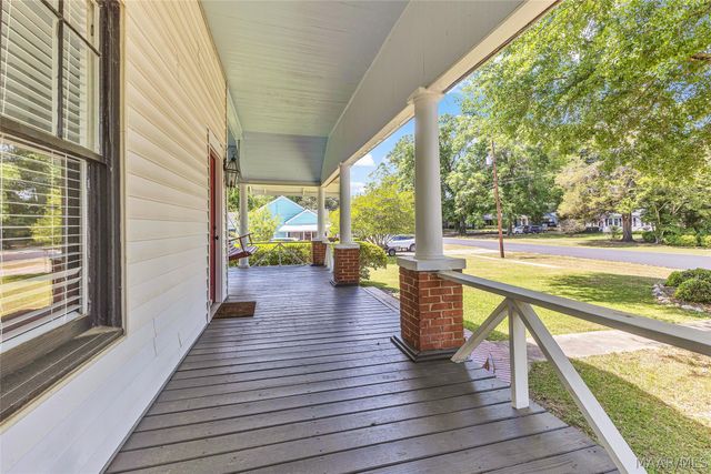 901 W Tuskeena Street, Wetumpka, AL 36092