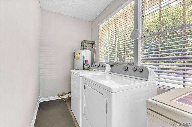 901 W Tuskeena Street, Wetumpka, AL 36092