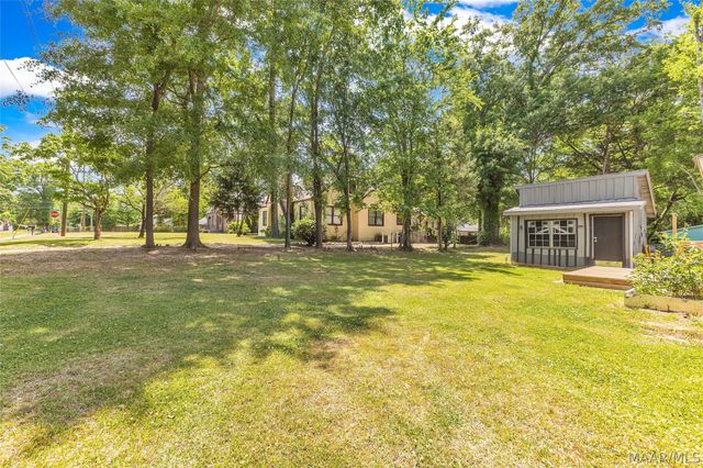 901 W Tuskeena Street, Wetumpka, AL 36092