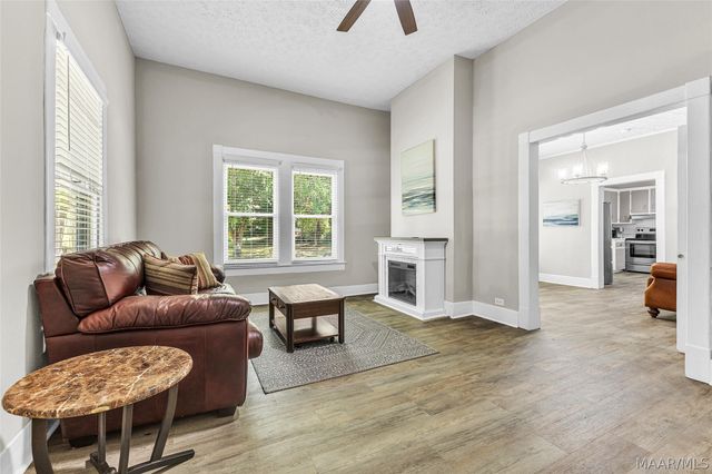 901 W Tuskeena Street, Wetumpka, AL 36092