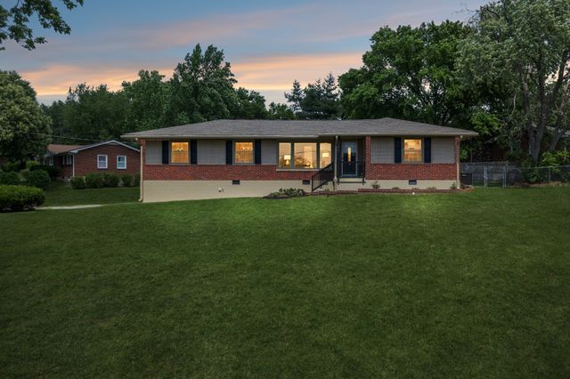 2501 Western Hills Dr, Nashville, TN 37214