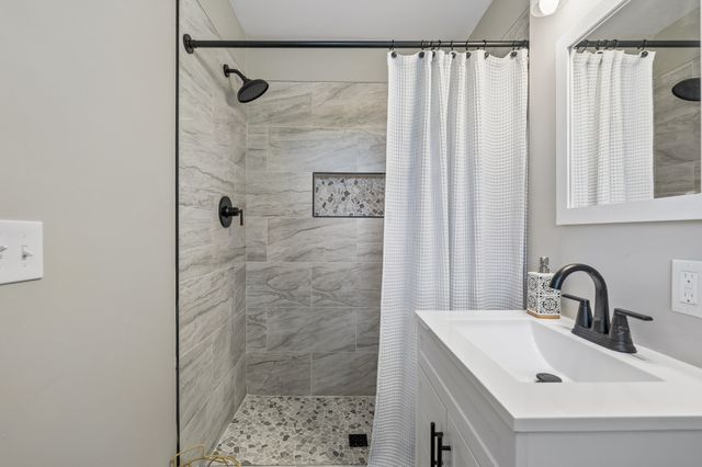 2501 Western Hills Dr, Nashville, TN 37214