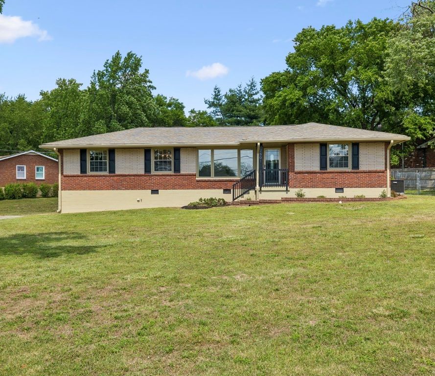 2501 Western Hills Dr, Nashville, TN 37214