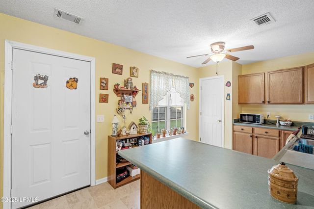 69 Pelican Circle, Beaufort, SC 29906