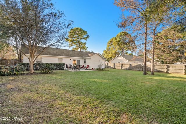 69 Pelican Circle, Beaufort, SC 29906