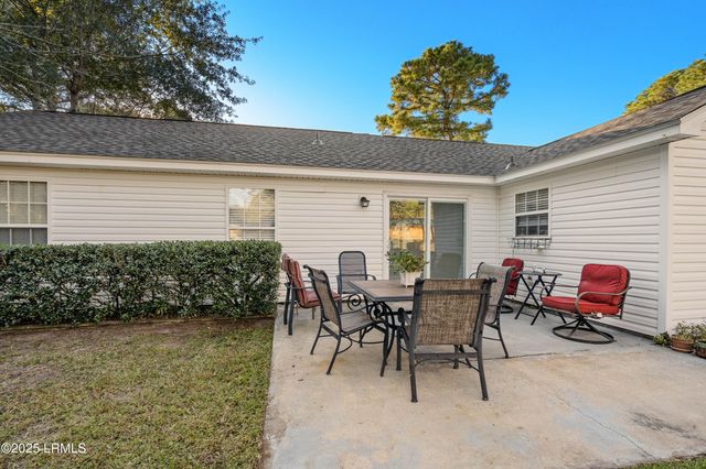 69 Pelican Circle, Beaufort, SC 29906