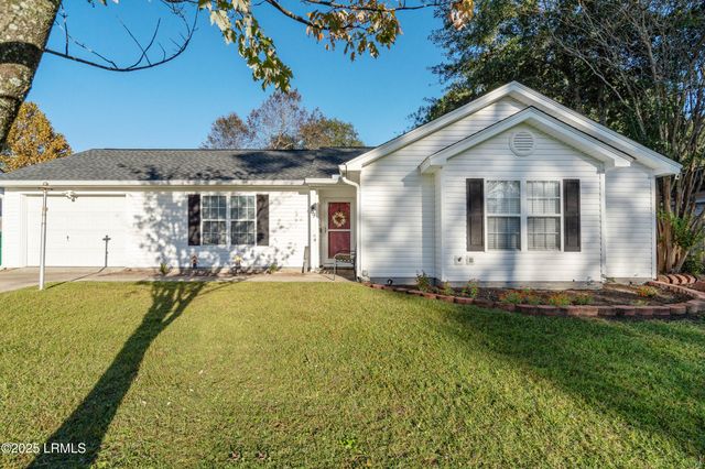 69 Pelican Circle, Beaufort, SC 29906