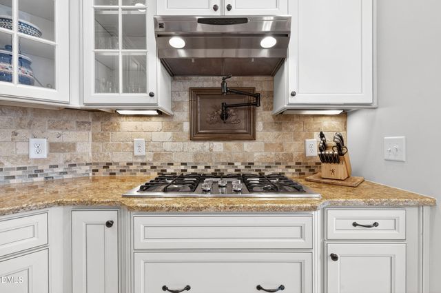 691 Hawthorne Place, Creedmoor, NC 27522