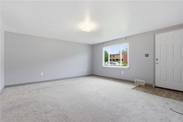 2911 Valley St, Liberty Boro, PA 15133