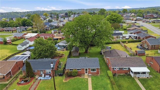 2911 Valley St, Liberty Boro, PA 15133