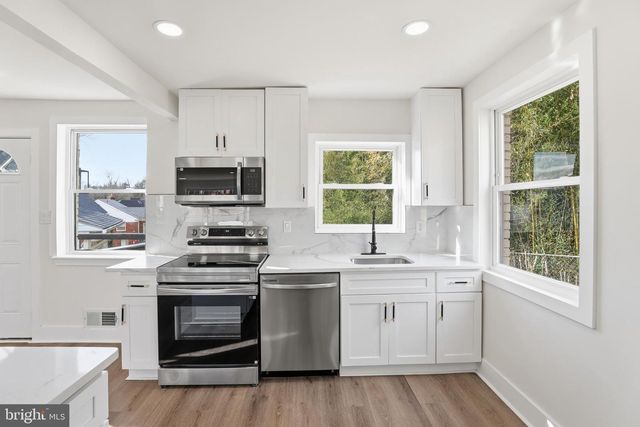 5621 HAWTHORNE ST, Landover, MD 20785