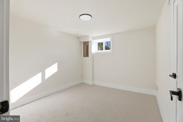 5621 HAWTHORNE ST, Landover, MD 20785
